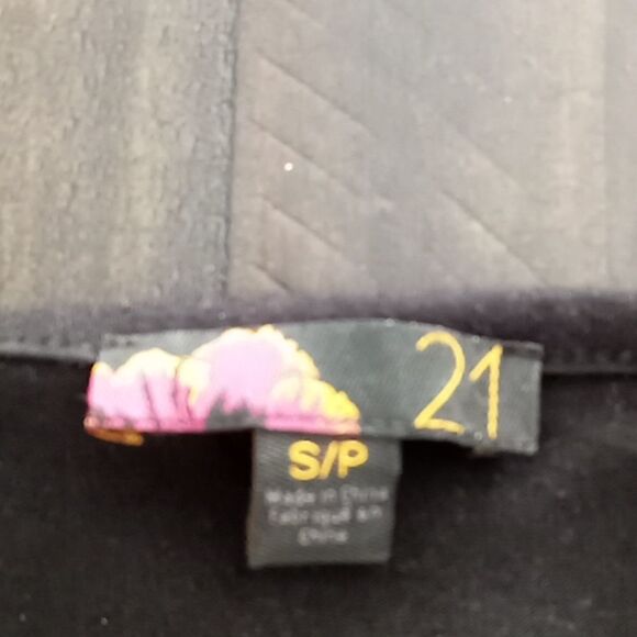 Black top with cute Sequins design in blue and silver size SP - Picture 3 of 4